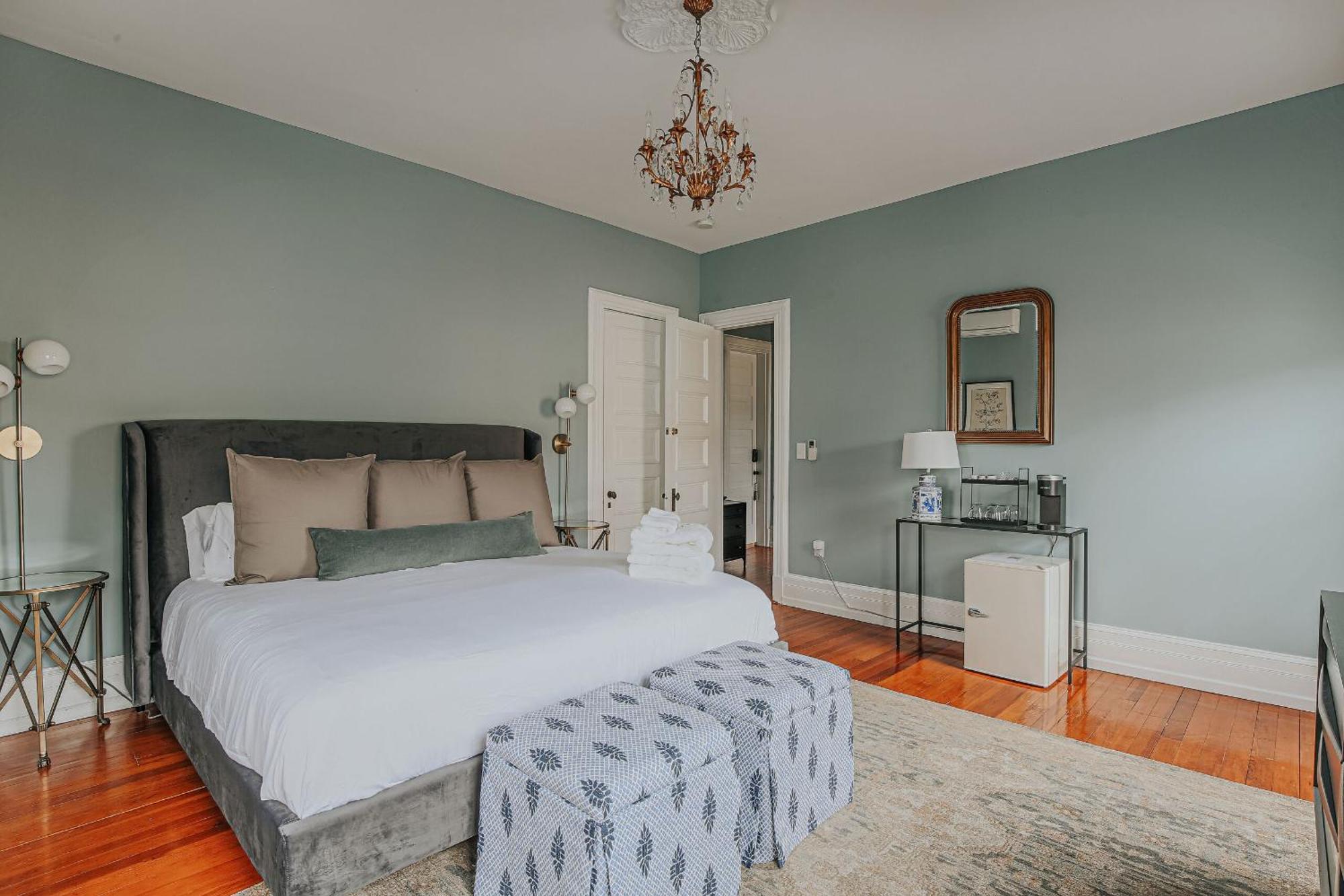 The Historic Berkeley Place Staunton Habitación foto